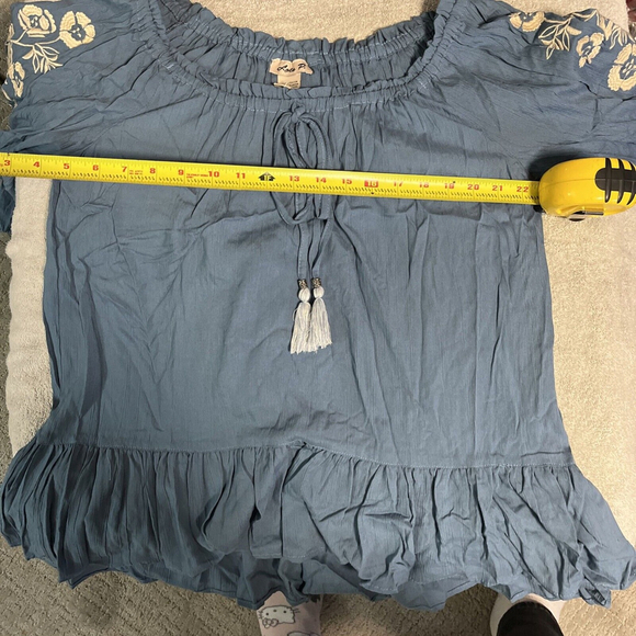 NWT Women’s Boho Embroidered Blue Blouse By Lola P Nwt - Picture 12 of 12